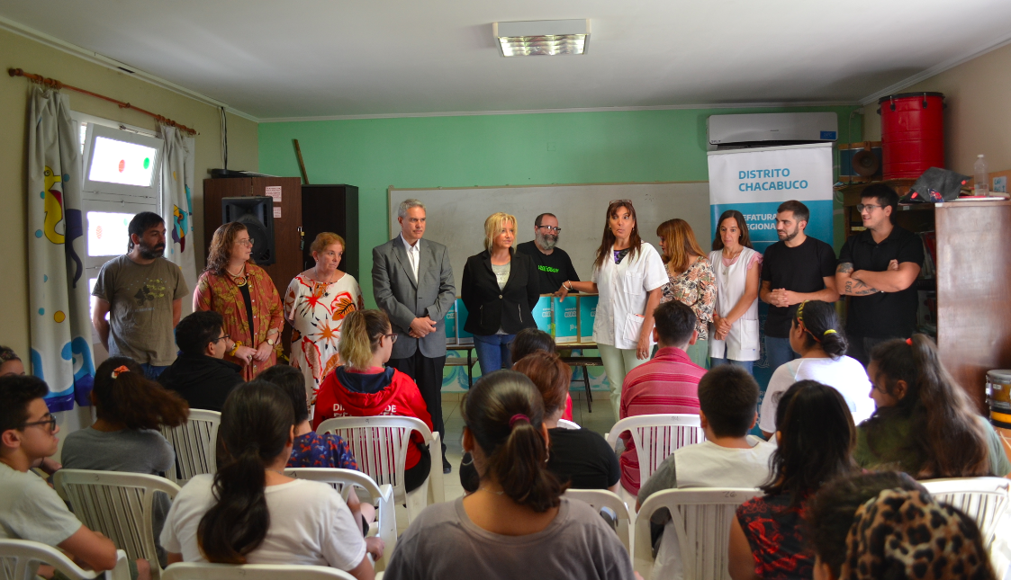 Entrega de netbooks en la Escuela Especial