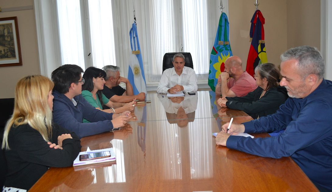 El intendente recibió a integrantes de Cáritas