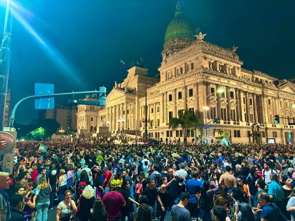 La misma nueva historia