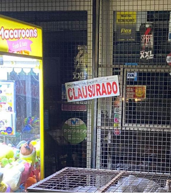 Clausuran maxikiosco e interrumpen una  fiesta clandestina 