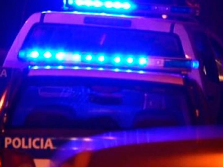 Le robaron la moto en la vereda