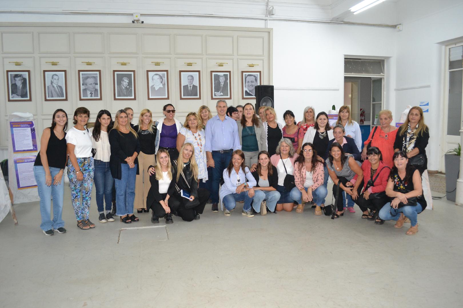 Conmemoración por el Día de la Mujer en el Patio de los Intendentes