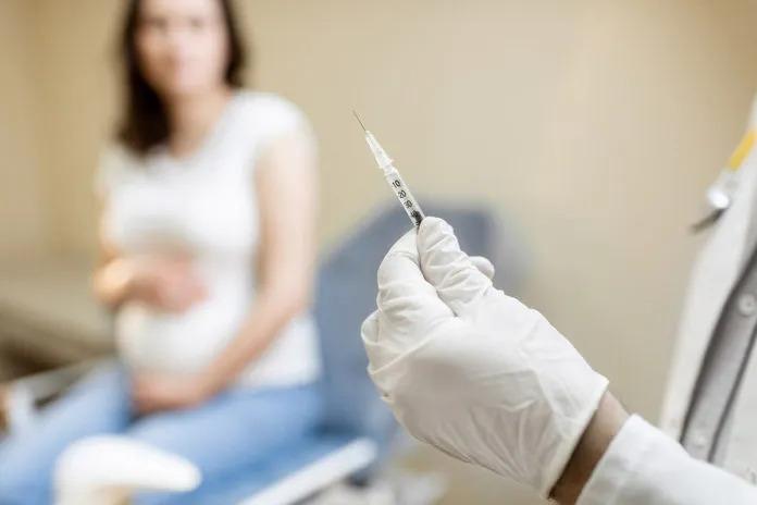 Nueva vacuna obligatoria para personas embarazadas