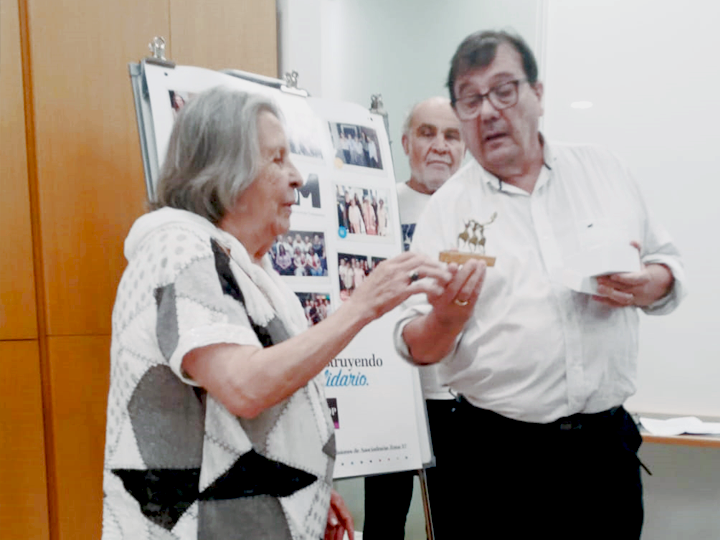 Adelma Oteiza fue homenajeada por el Banco Credicoop