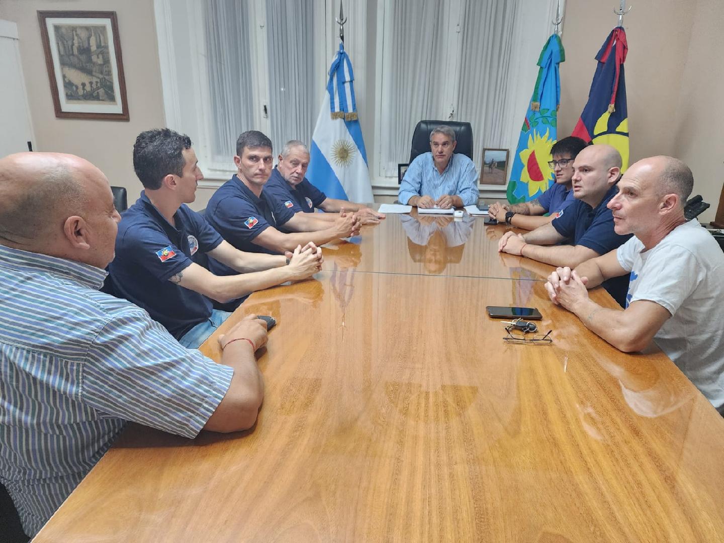 El cuerpo de Bomberos Voluntarios se reunió con el Intendente