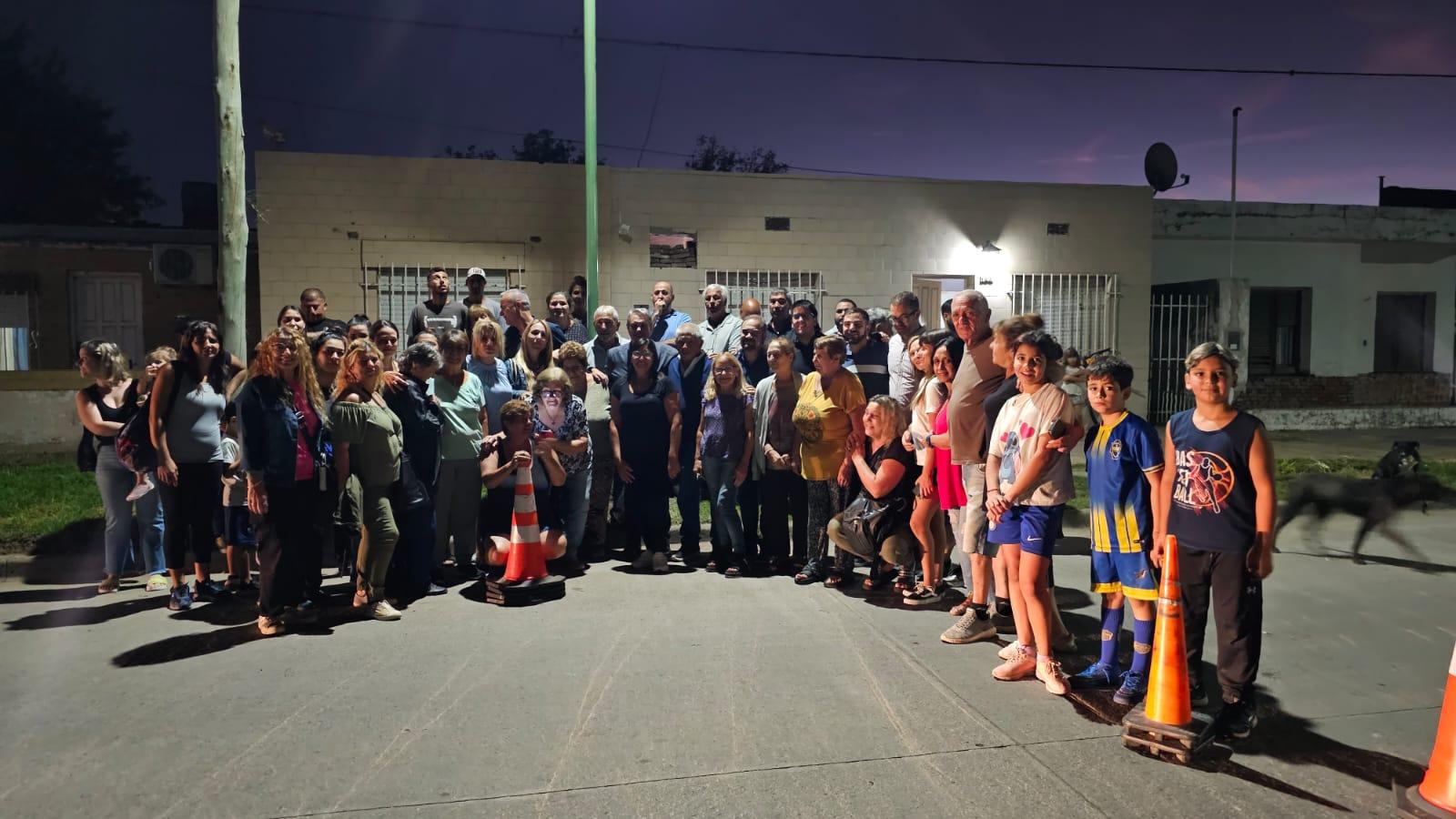 Golía recorrió la obra de luminarias de la calle Viamonte