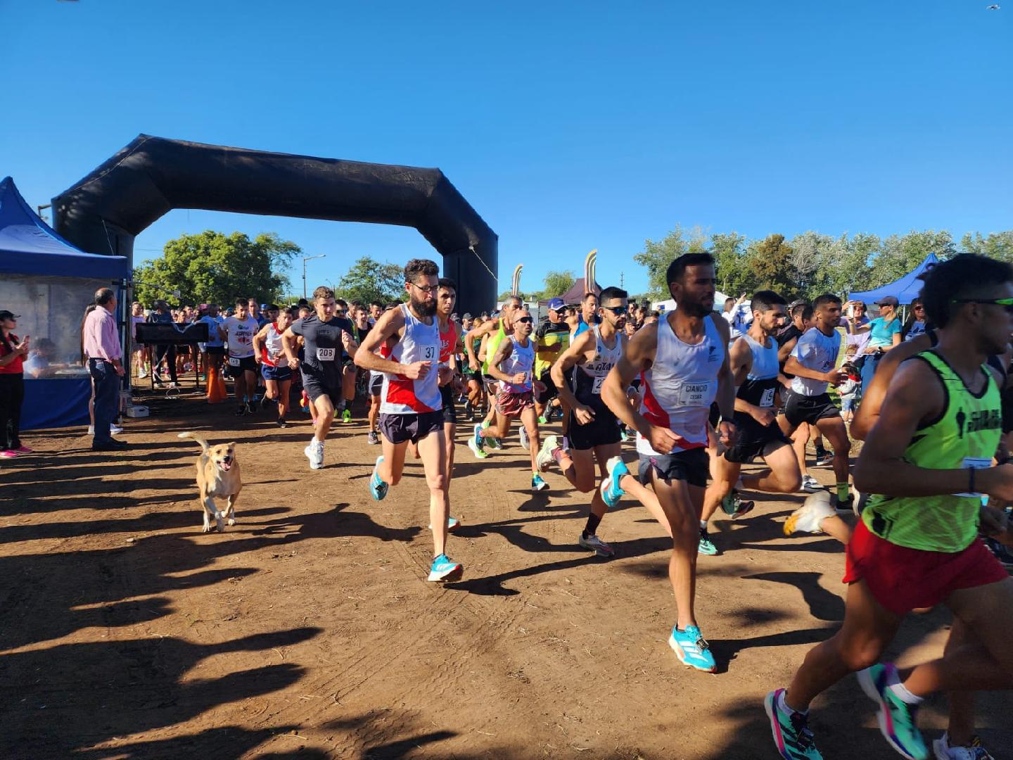 Golía participó de la Maratón Solidaria de la Agrupación Atlética