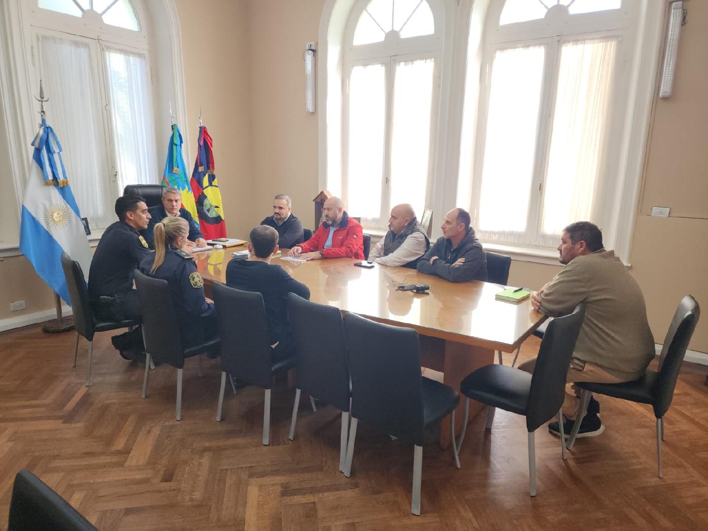 Se reunieron las fuerzas de seguridad con el Intendente por la vecina desaparecida