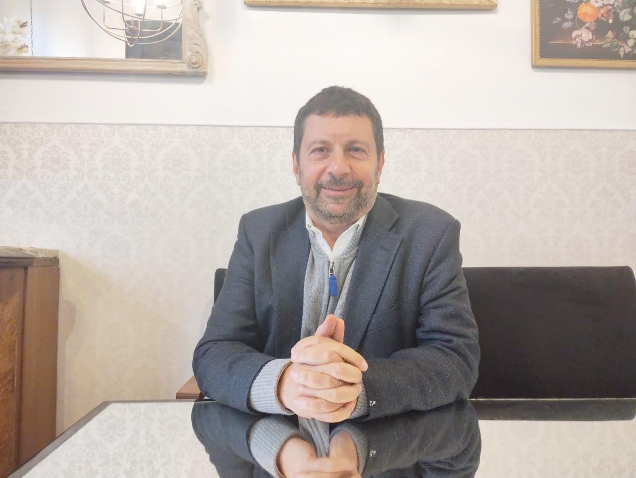 'En esta economía loca de Milei tenemos hiperdepresión con inflación'