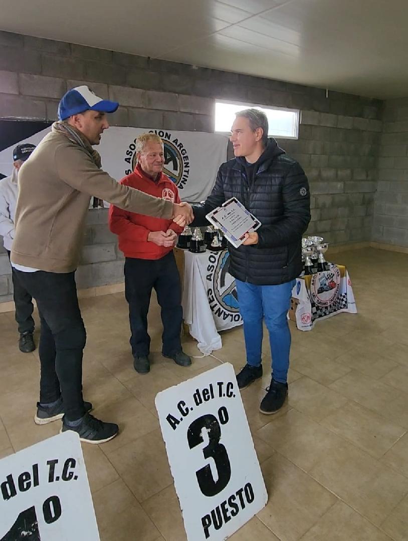 Golía hizo entrega de premios en la competición de Cupecitas del Turismo Carretera