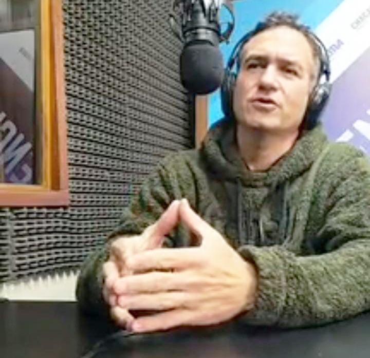 'Siempre me las ingenié para salir con la música'