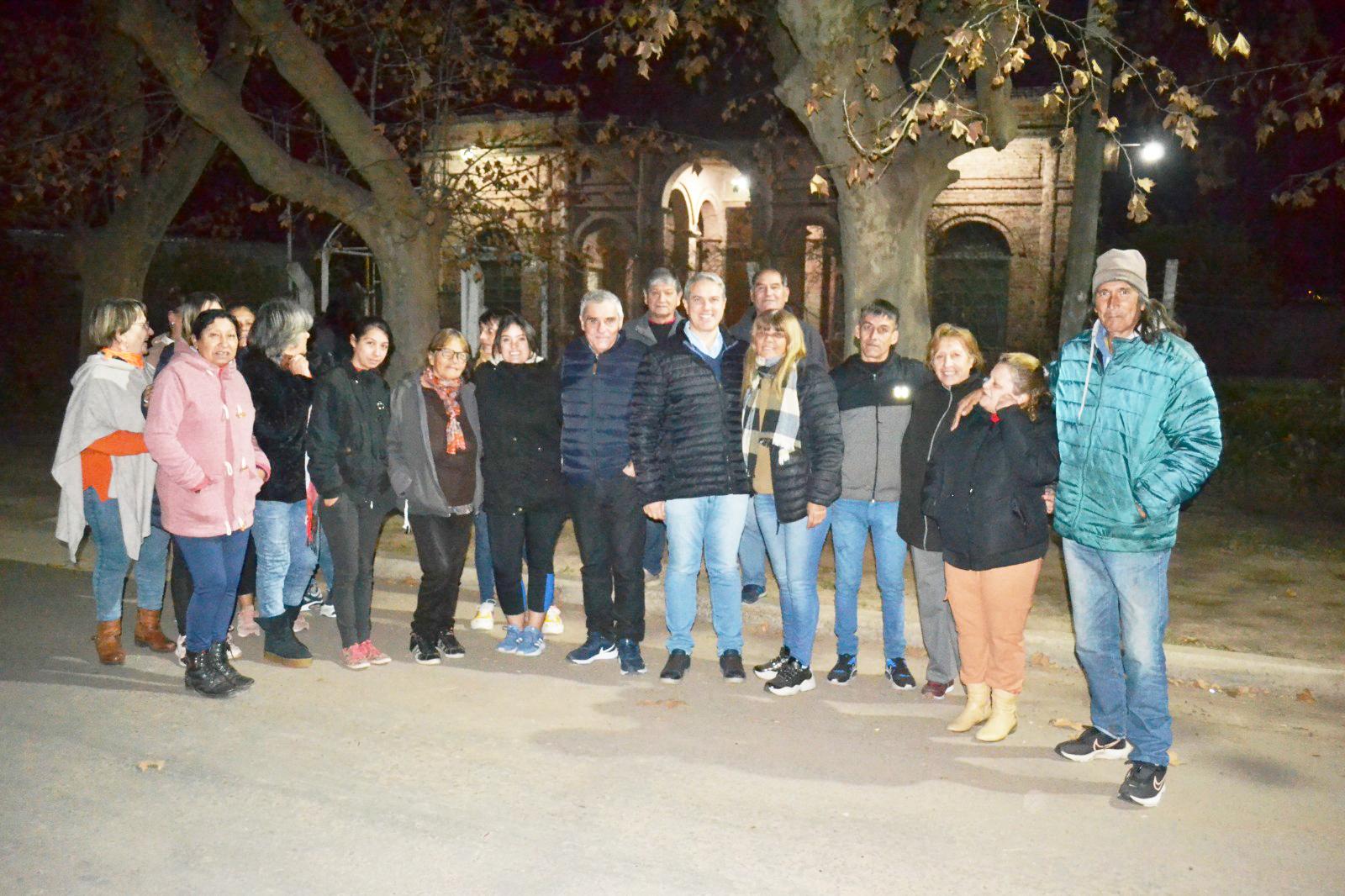 Se inauguraron luminarias LED en el barrio San Cayetano