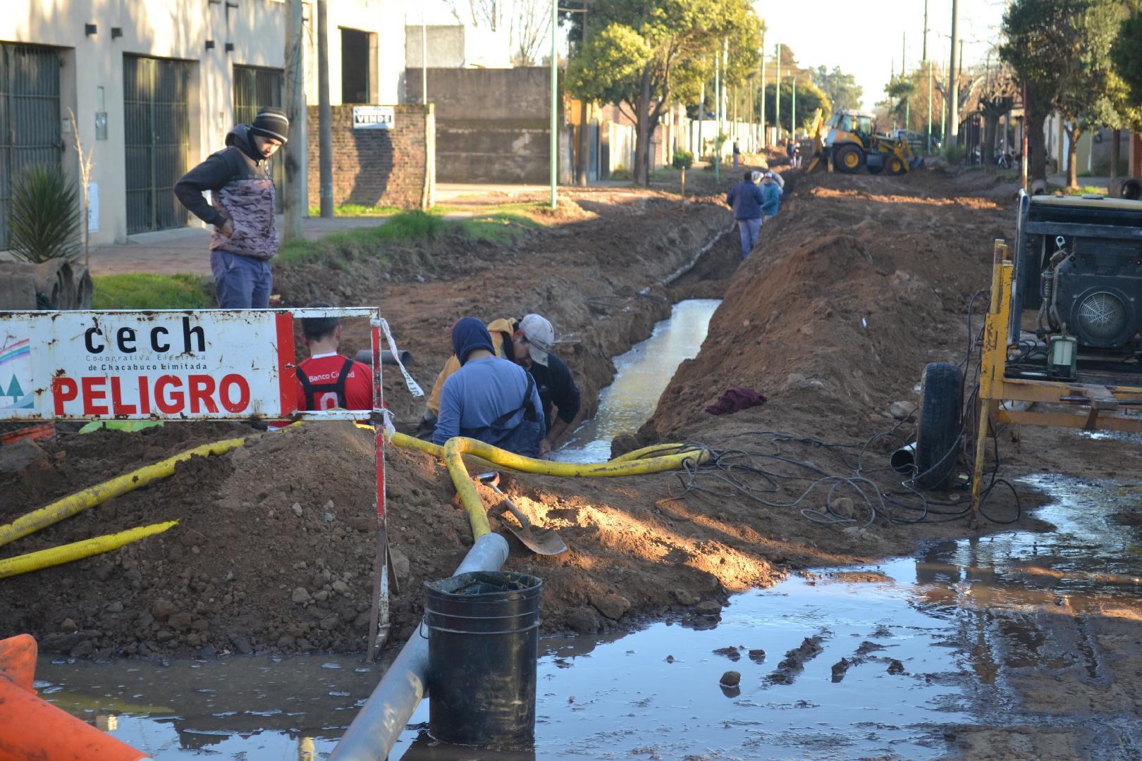 Adecuación de red de agua y avance en la pavimentación