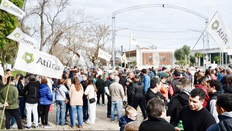 Más de 200 trabajadores de ARSA, en Lincoln, están pendiendo de un hilo