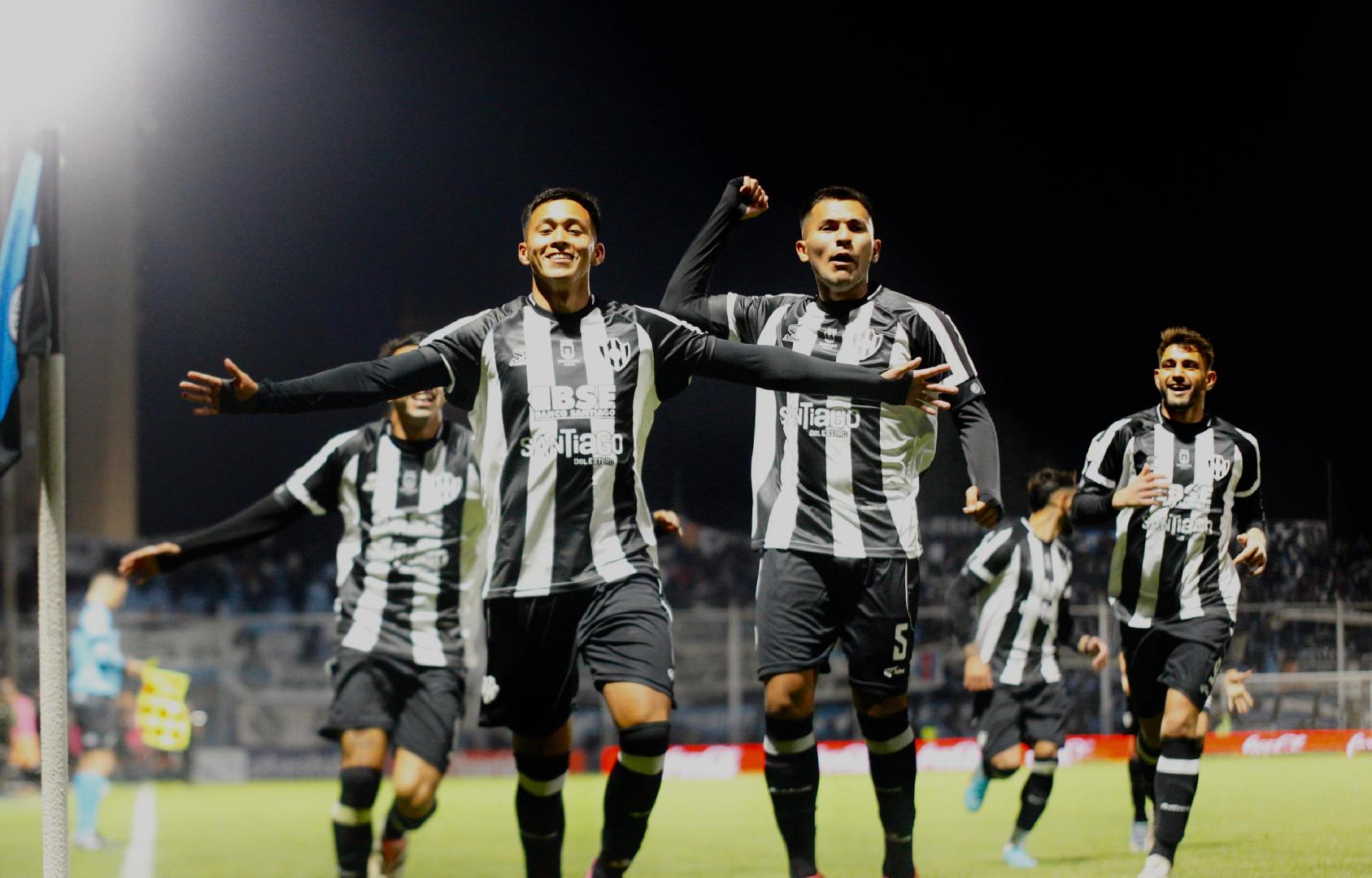 Central Córdoba eliminó a Estudiantes