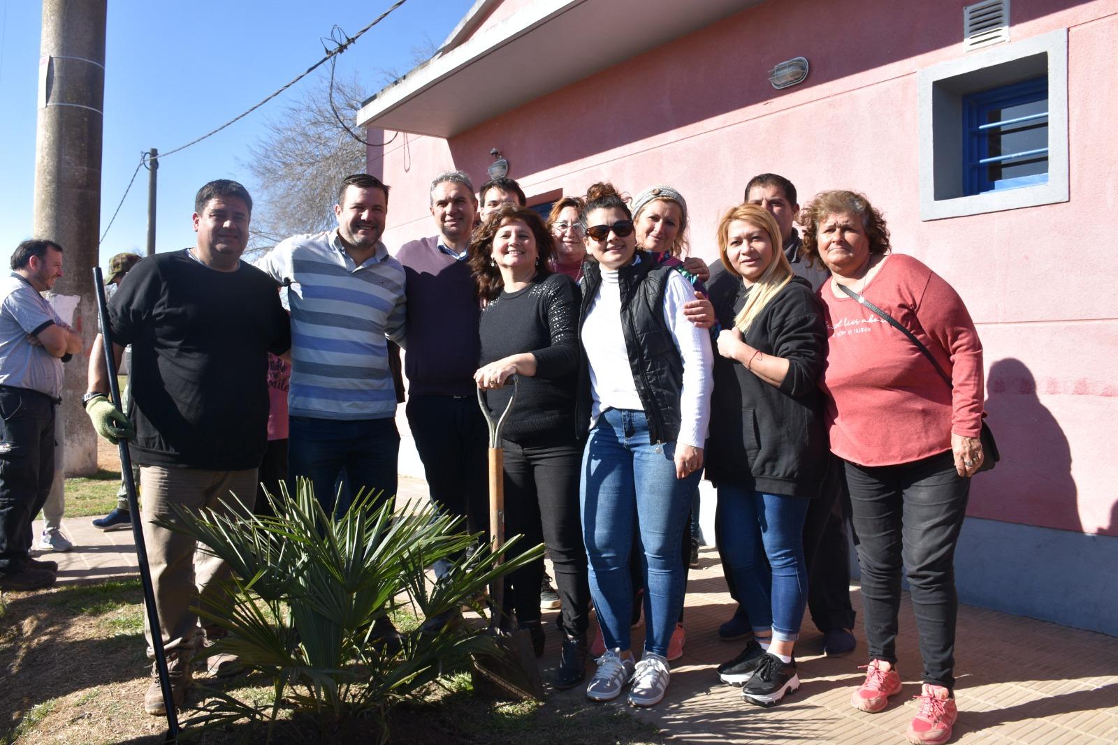 Nuevos Árboles en Barrio Los Nogales y Plazoleta del Barrio Solidaridad