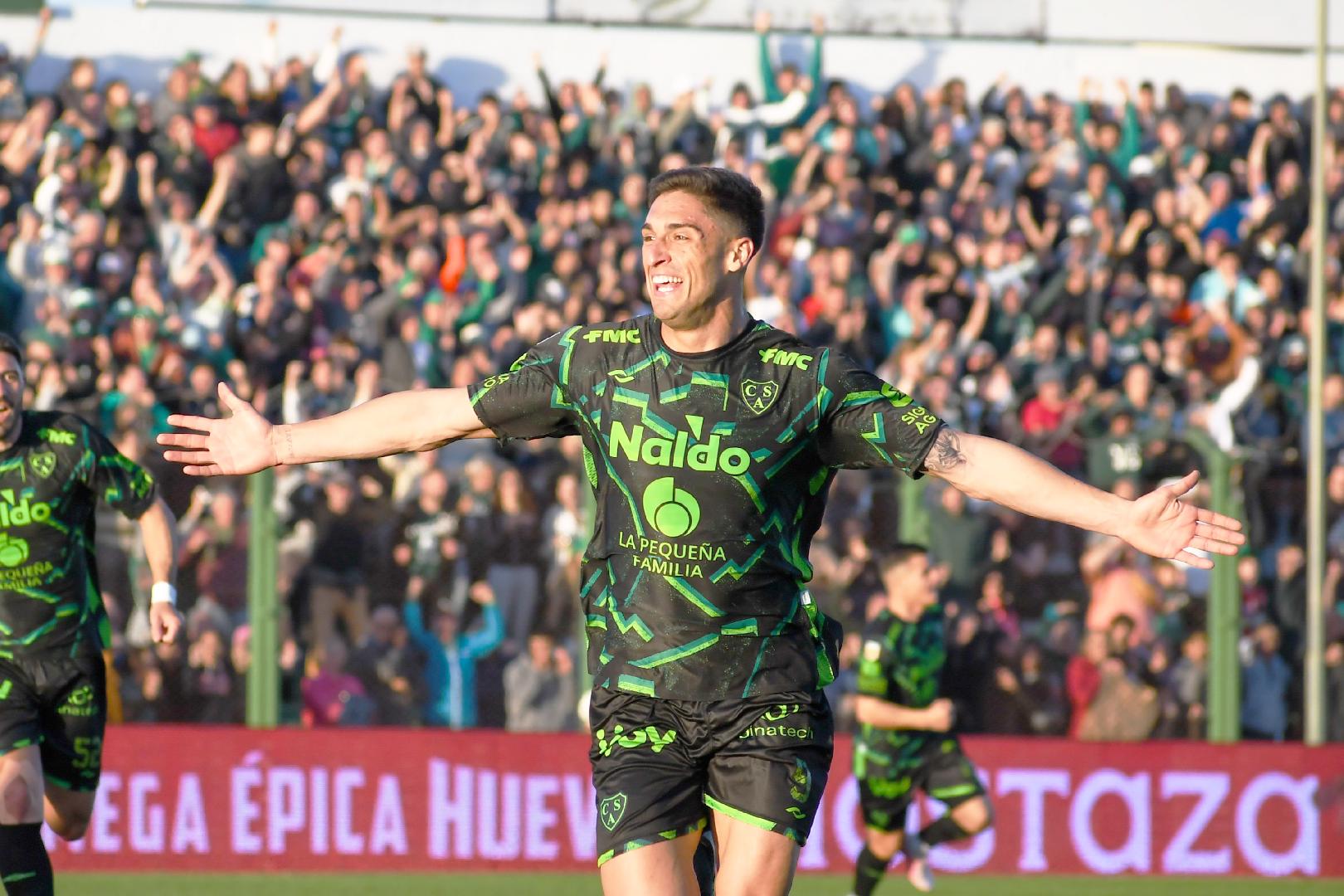 Sarmiento le ganó a Racing con gol de Naya