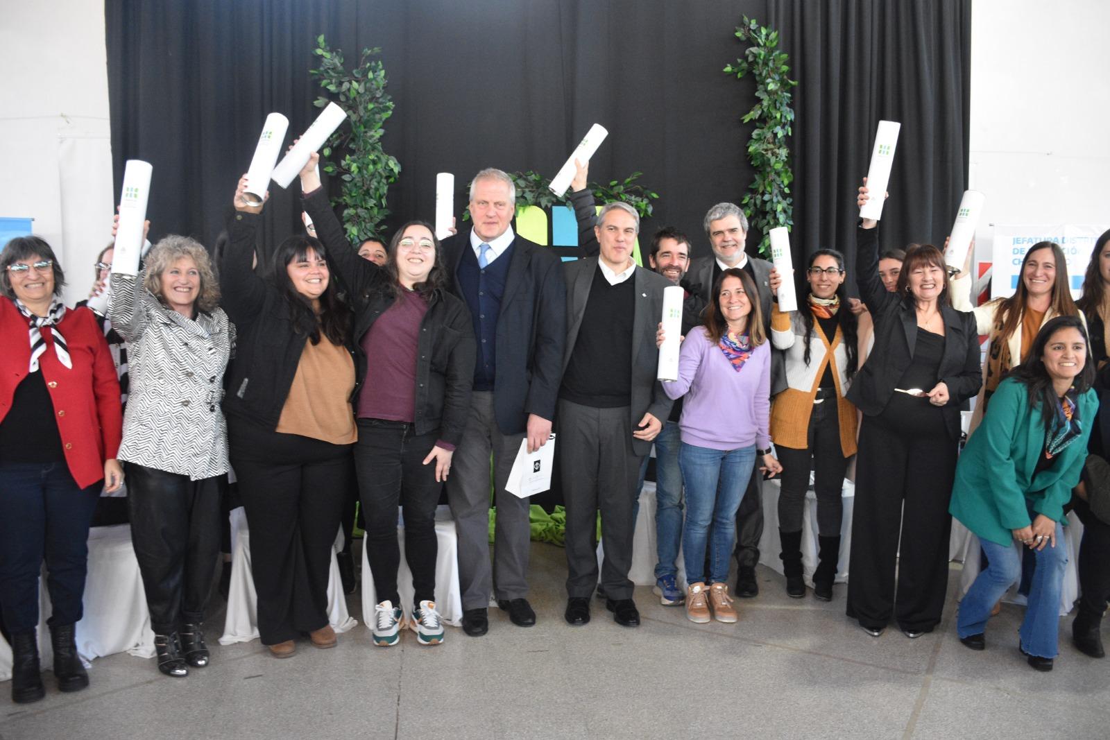 Se entregaron los diplomas de Licenciatura en Educación