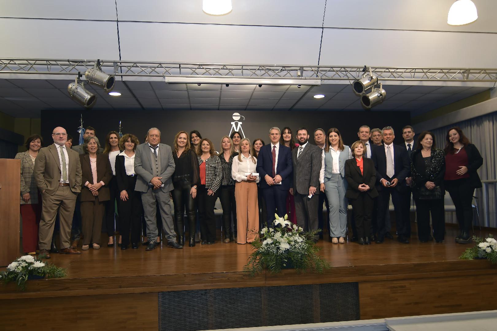 El intendente recibió un reconocimiento del Colegio de Abogados de Junín por 25 años de trayectoria profesional