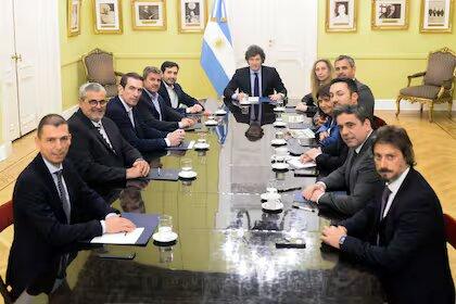 Con ayuda del PRO, Jaldo y los radicales libertarios, Milei logró que le ratifiquen el veto