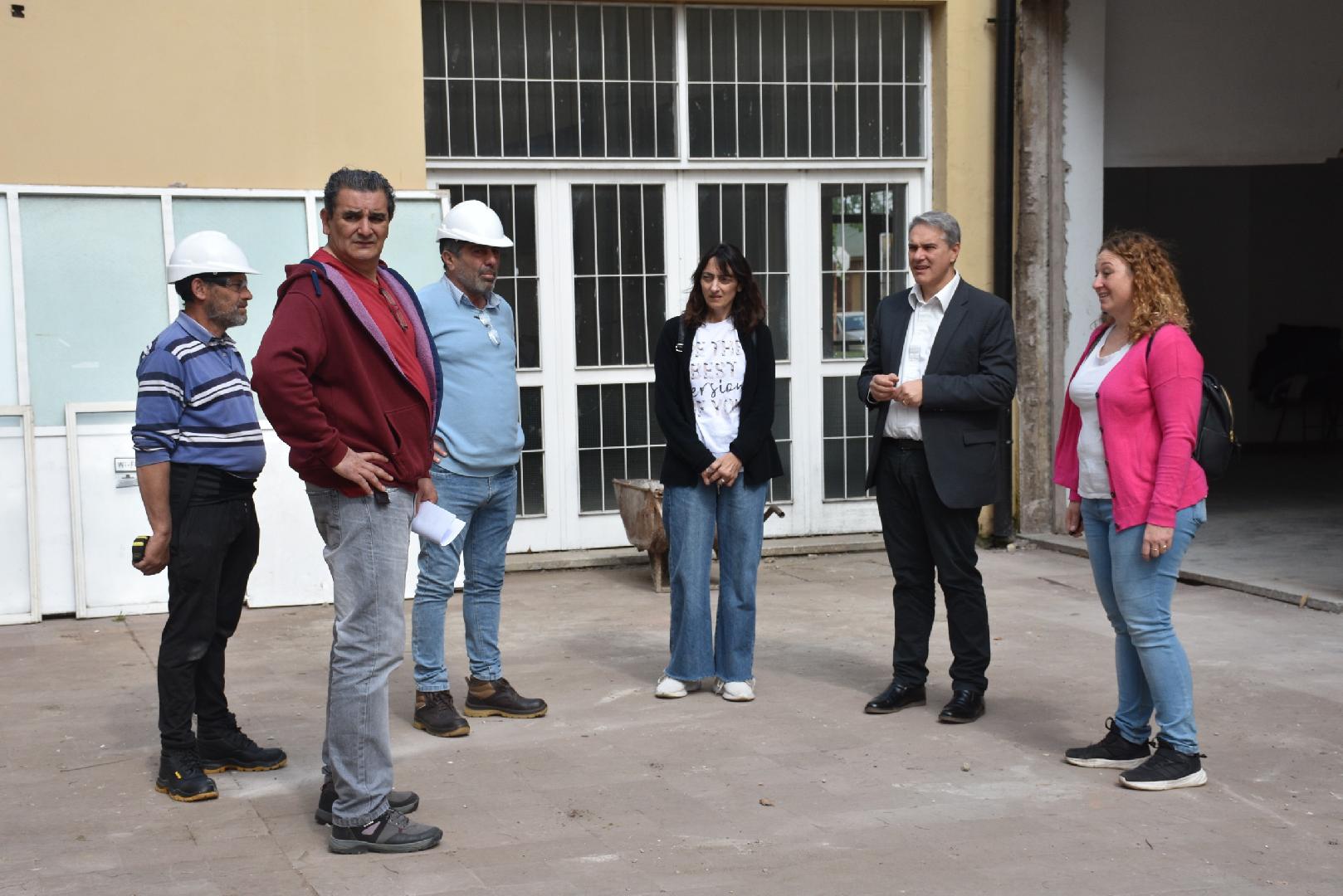 Golía recorrió la obra del edificio donde funcionará el Centro Universitario