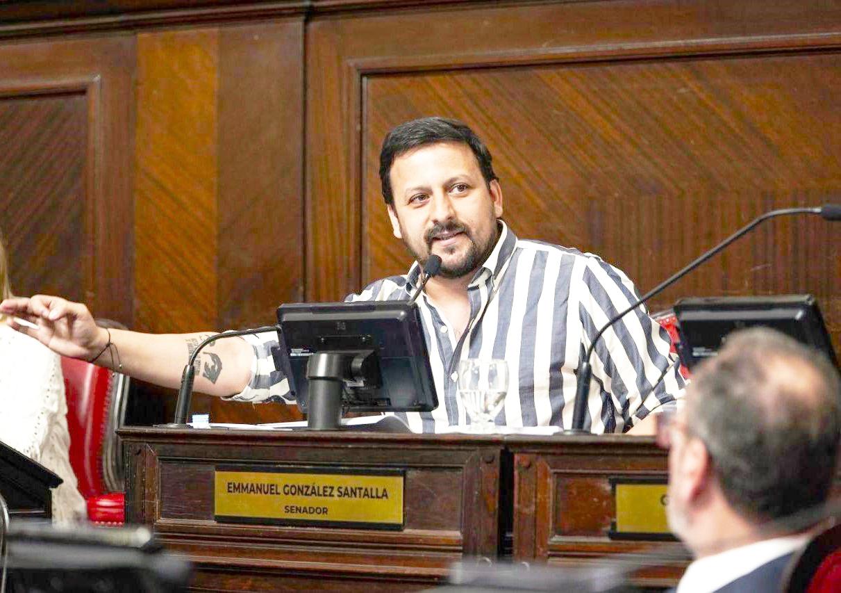 Se avanza con el proyecto para prohibir los celulares en escuelas primarias