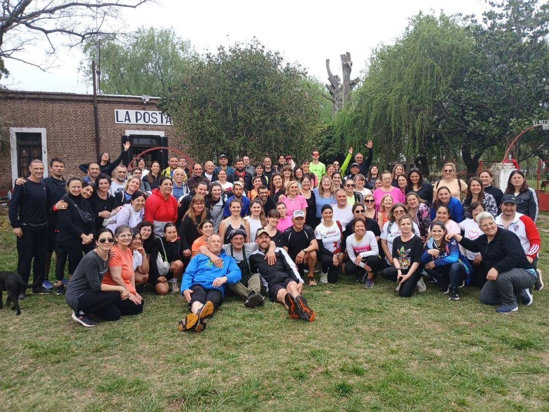 Más de un centenar de vecinos participaron de la actividad de senderismo