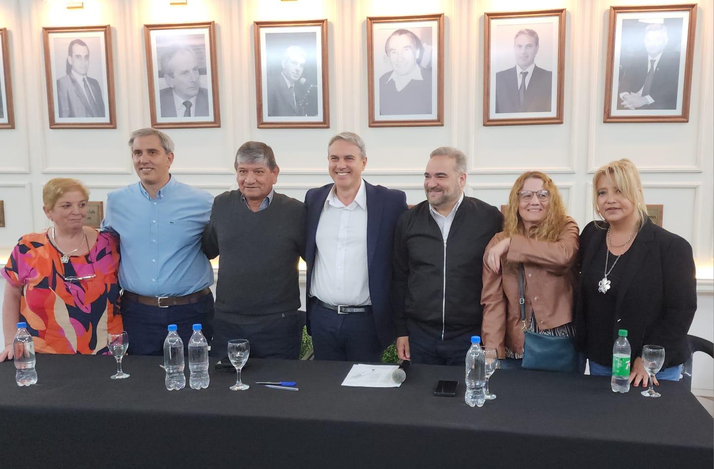 Se invertirán 147 millones en luminarias para las escuelas