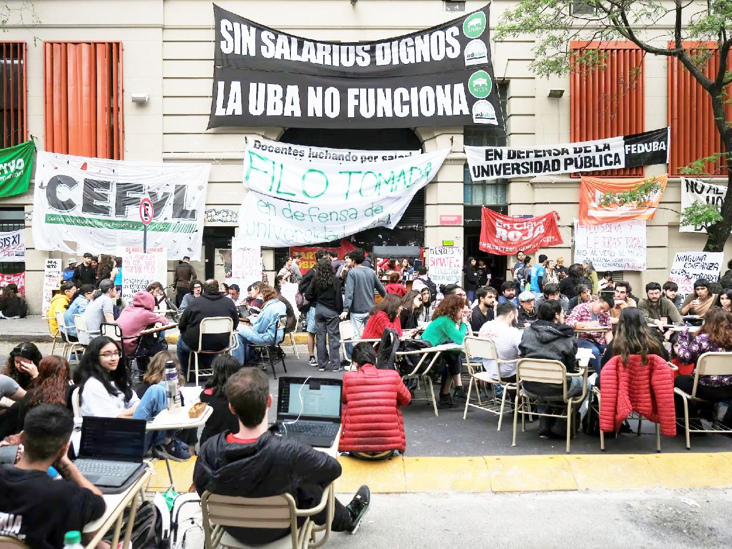 Milei logró que la Cámara de Diputados confirme su veto al financiamiento universitario