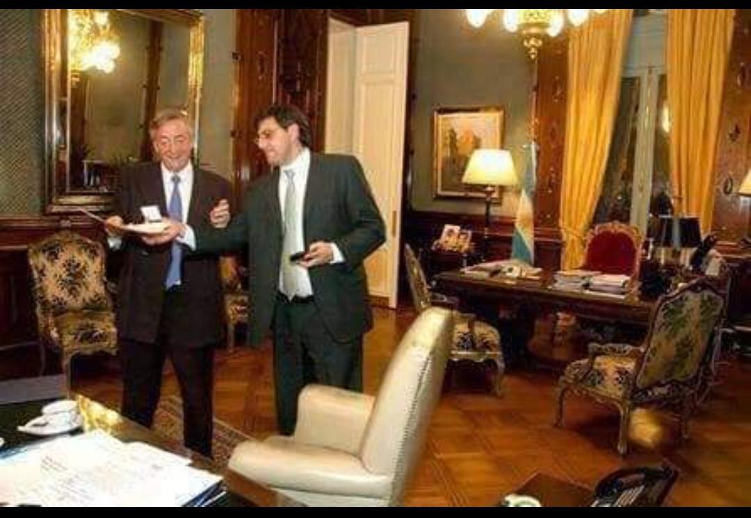 'Néstor Kirchner logró el superávit fiscal con crecimiento, obra pública y empleo'
