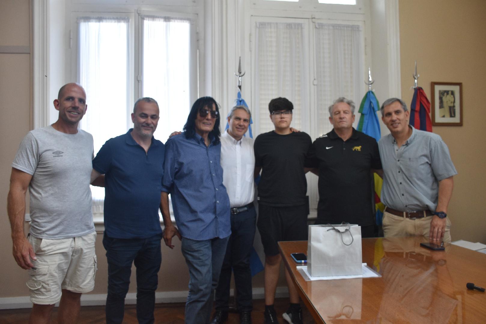 'Gelo' Flores recibió un reconocimiento por su trayectoria en Racing Club