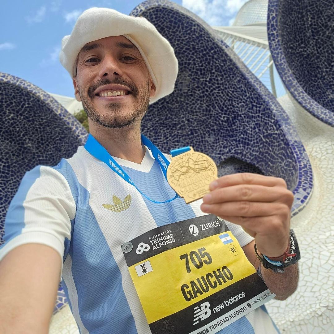 Lucas Báez corrió en Valencia su décimo tercera maratón