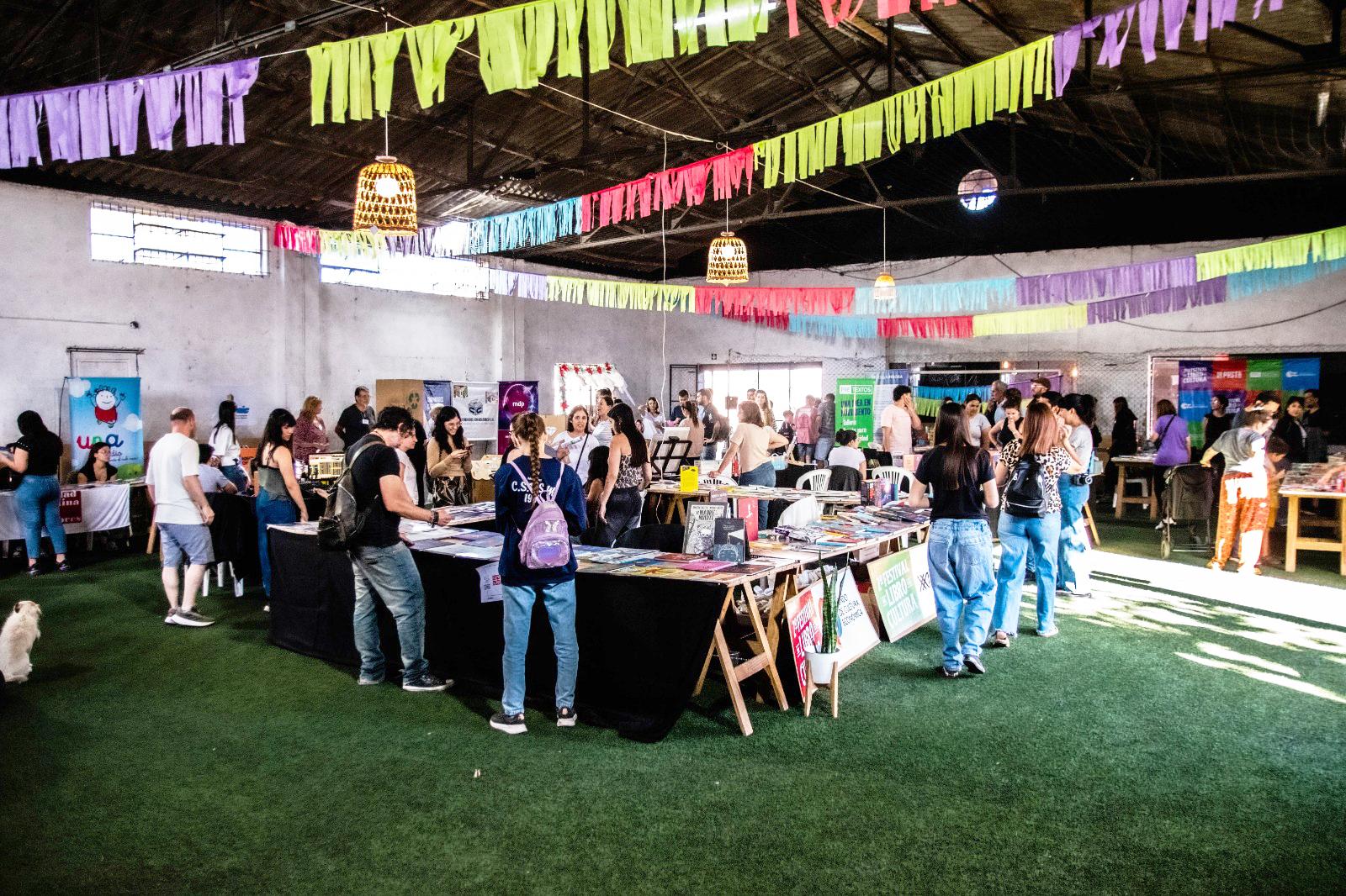 Una multitud celebró con el 2º Festival del Libro y la Cultura