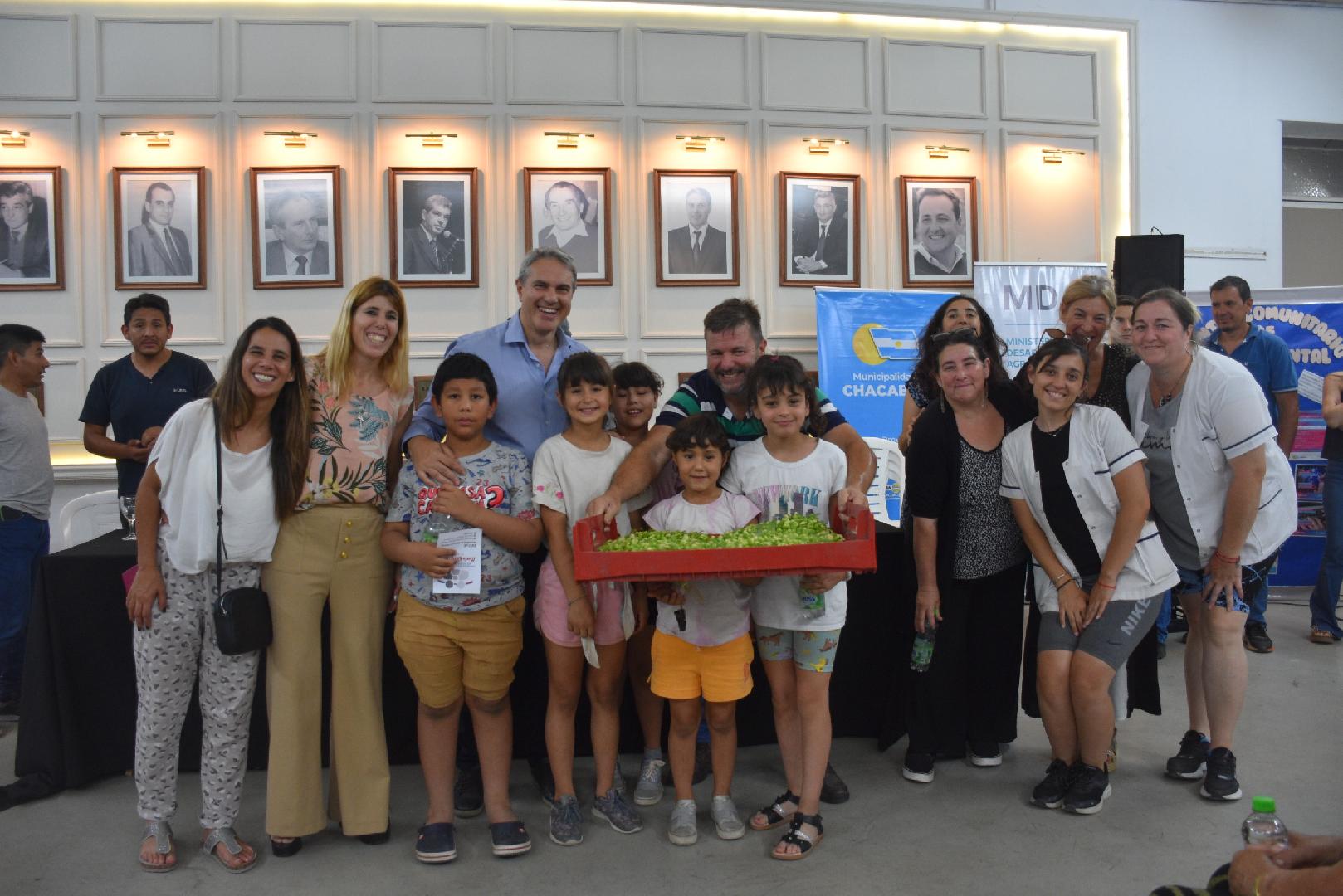 Entrega de plantines a instituciones