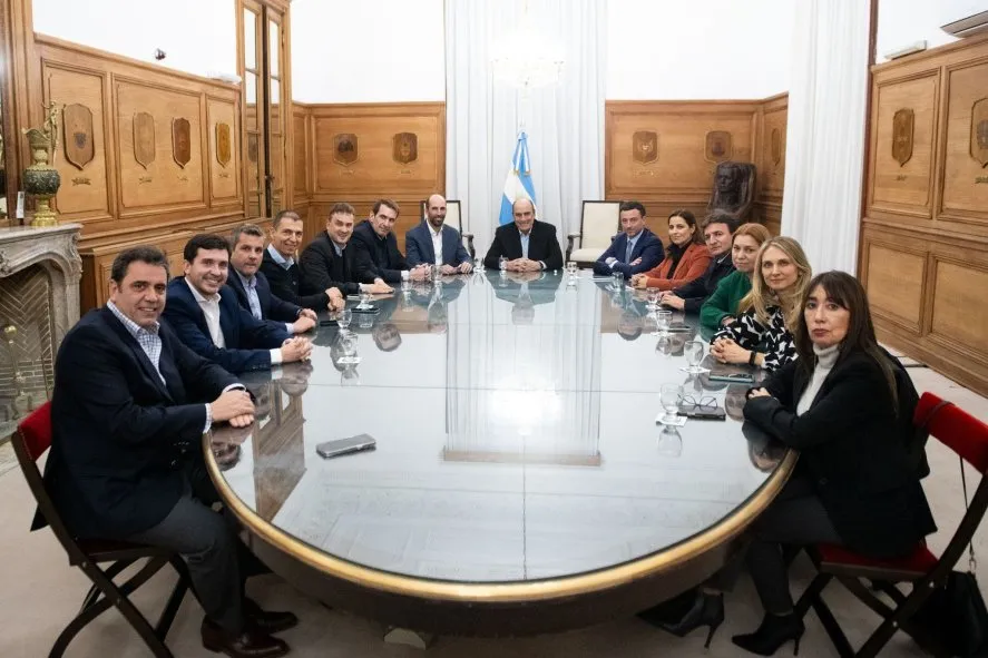 La UCR expulsó a los "radicales libertarios" por sus polémicos votos