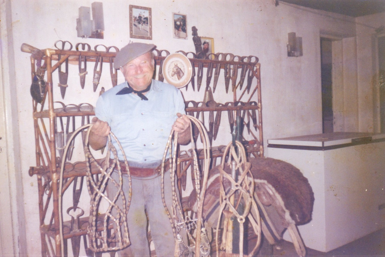 'Nací y me crié en el campo y a los 14 años comencé a domar caballos' 