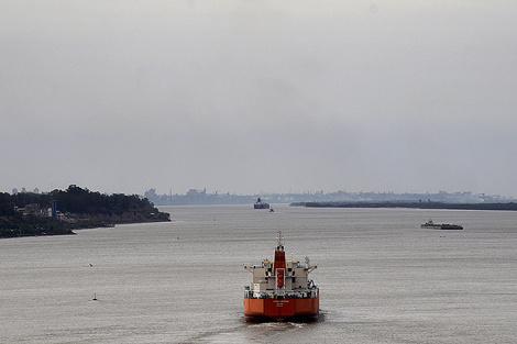 Domínguez alerta sobre la soberanía sobre el río Paraná