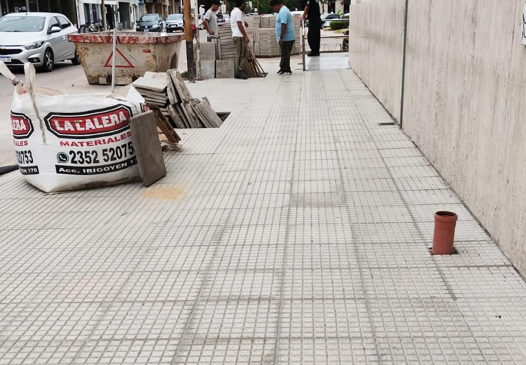 El Banco Nación renueva sus veredas