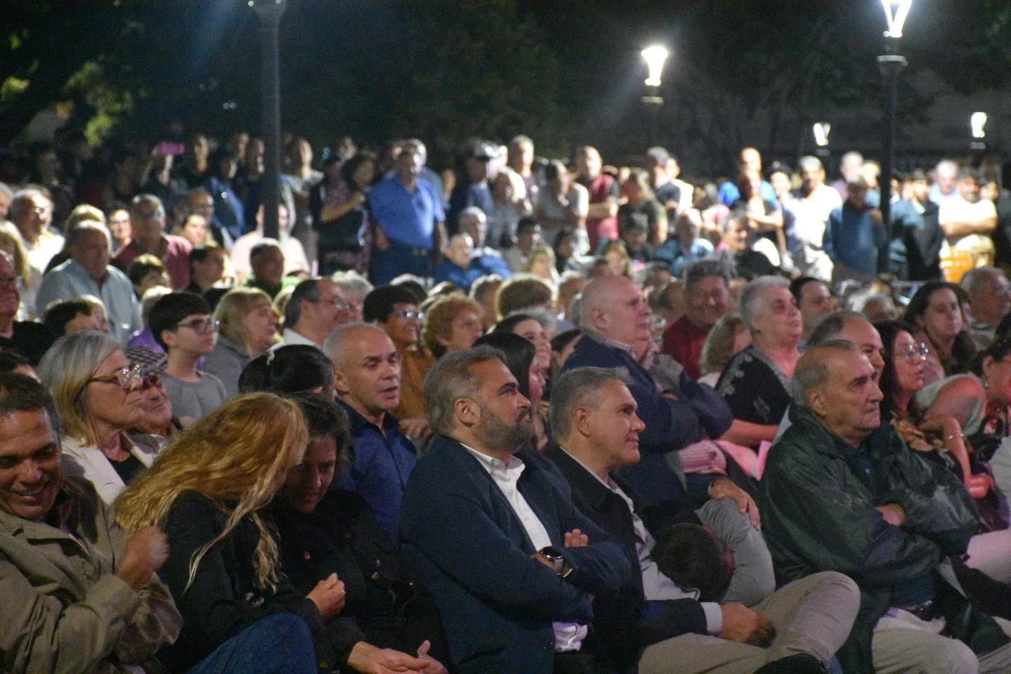 Otra noche de gran show y mucho público