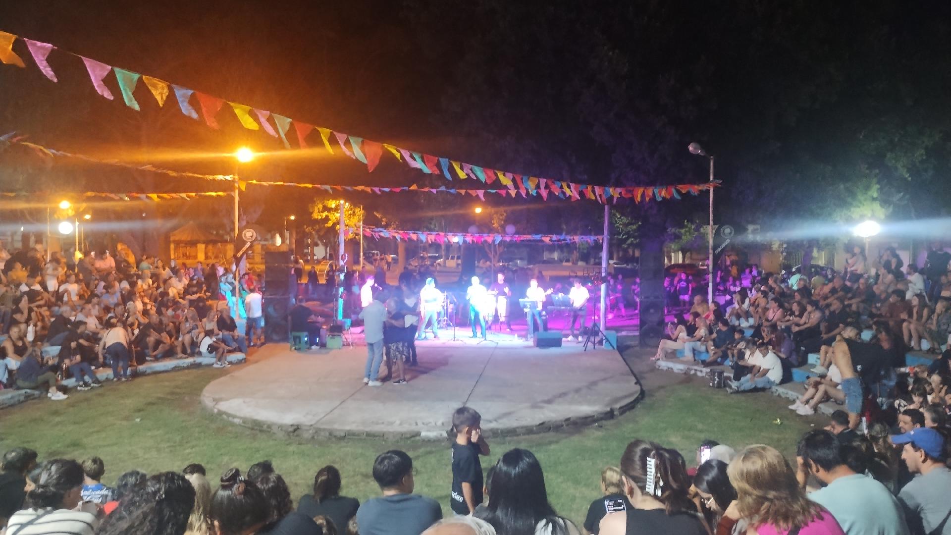 Con bandas en vivo Horus organizó un importante festival