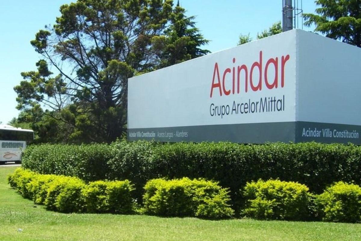 Suspenden a mil trabajadores
