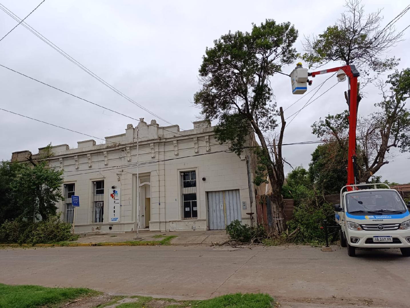 Intensifican las tareas de limpieza y reparación tras fuerte temporal