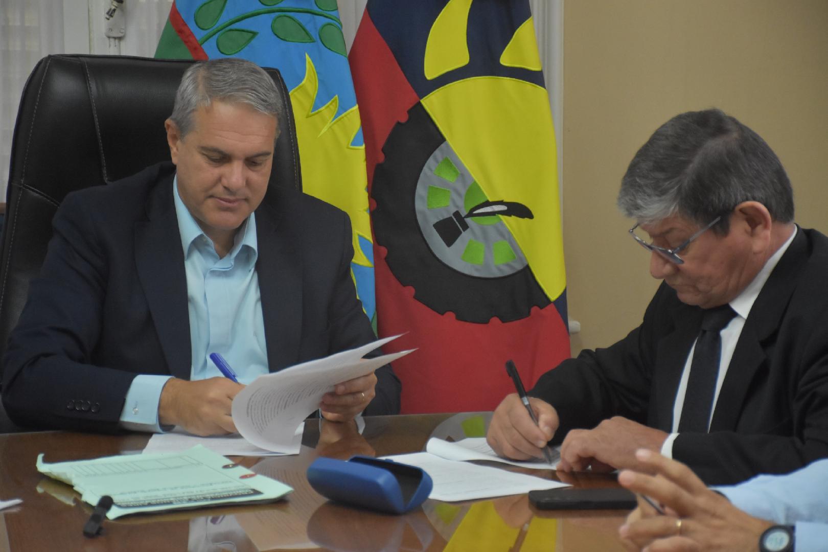 Convenio para pavimentar 8 nuevas cuadras
