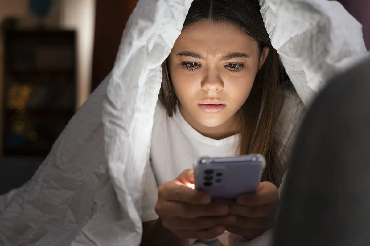 FOMO: el miedo moderno a quedarnos afuera