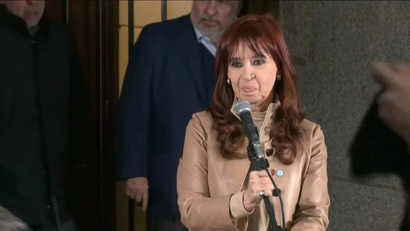  "La democracia no se construye con fallos judiciales, sino con la voluntad del pueblo"