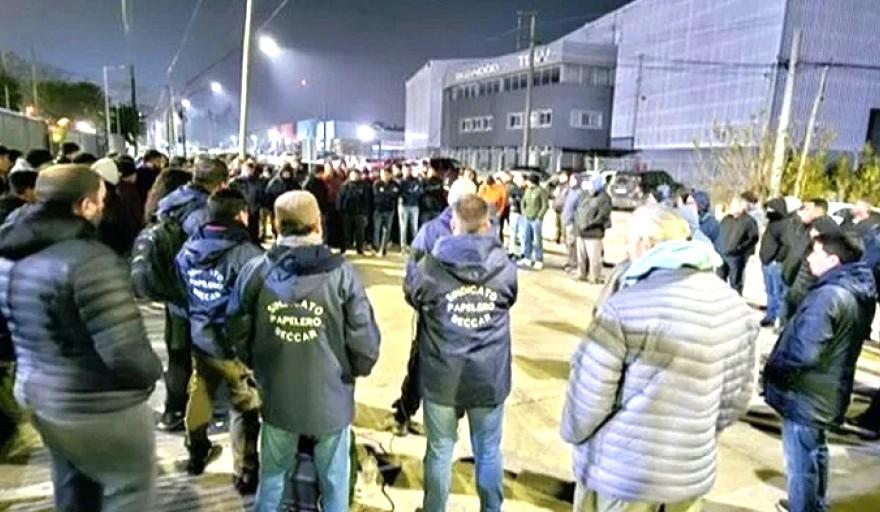 Kimberly-Clark cierra su planta en Pilar y despide a 220 trabajadores
