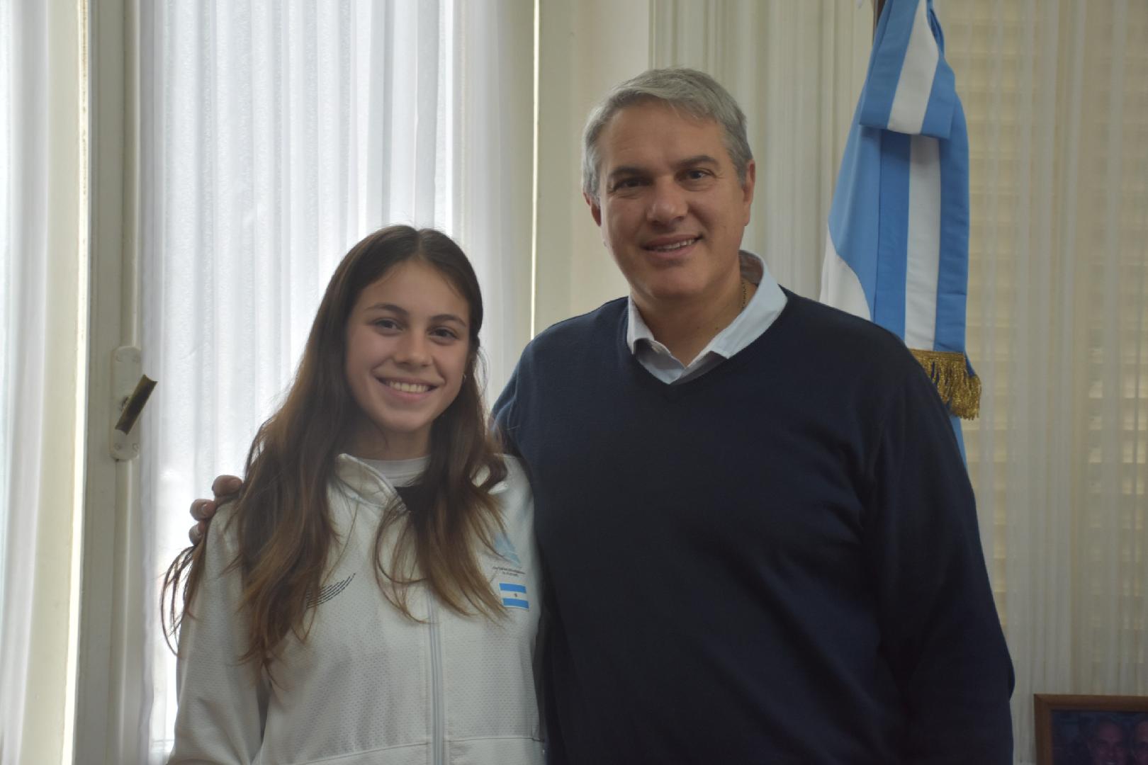 Reconocimiento a Juanita Fernández, campeona argentina de atletismo