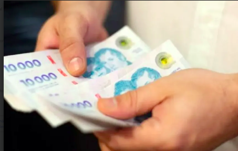 El salario real cae por tercer mes consecutivo 