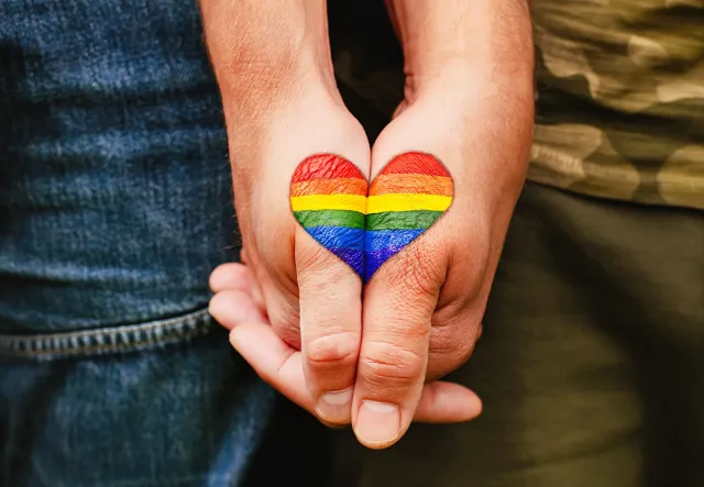 Cuando lo íntimo se vuelve condena: una mirada desde el Día del Orgullo