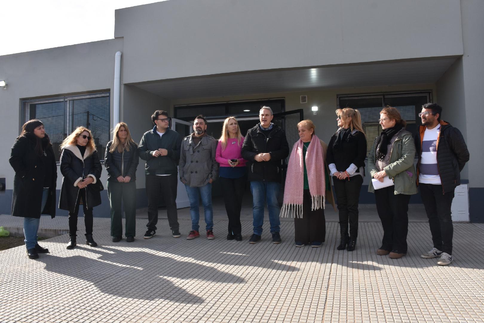 Llegó el mobiliario para la Nueva Escuela de Educación Artística 